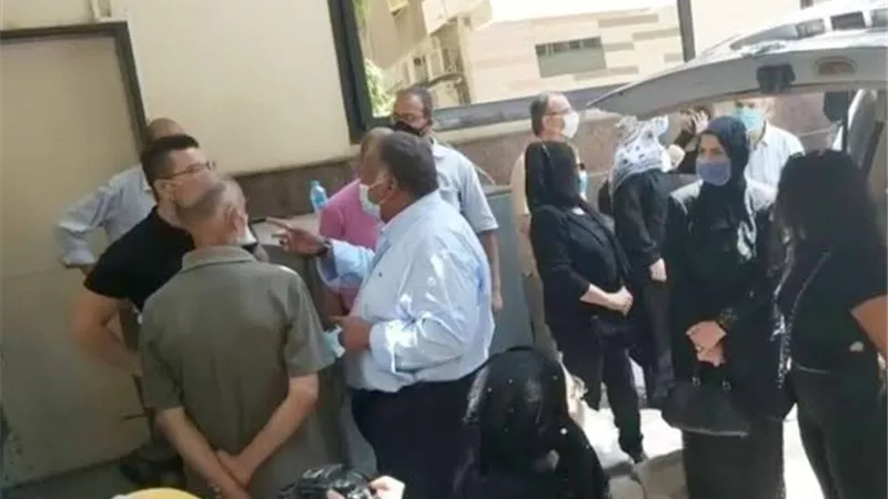 ابن فؤاد المهندس يتابع جثمان شويكار حتى الى مقابر الاسرة