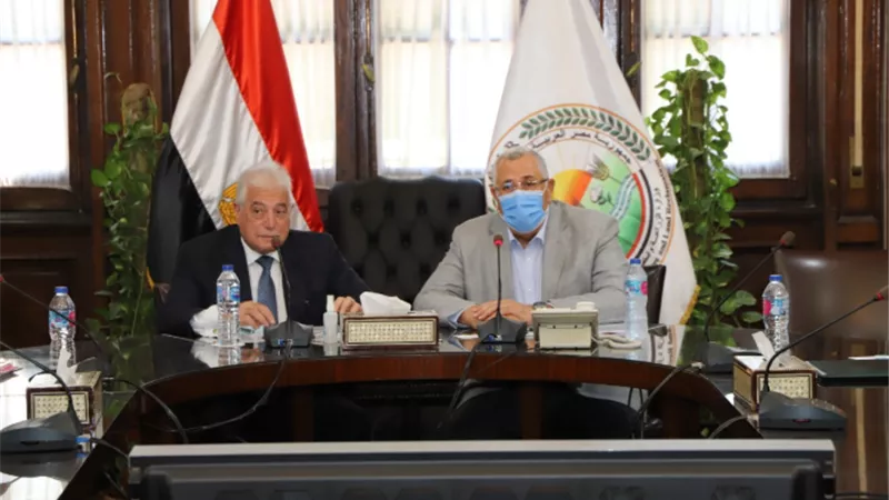 وزير الزراعة ومحافظ جنوب سيناء يبحثان آليات زيادة التنمية الزراعية ومشروعات الاستثمار الزراعي بالمحافظة