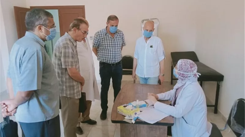 وكيل وزارة الصحة يوصى بإضافة تخصصات طبية جديدة للعيادات الخارجية بالشوبك