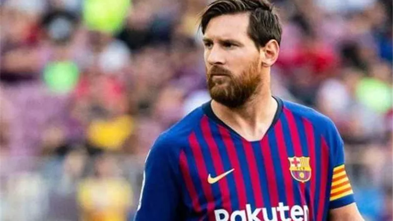 بعد فضيحة دورى الأبطال.. 3 سيناريوهات تحدد مصير ميسى مع برشلونة