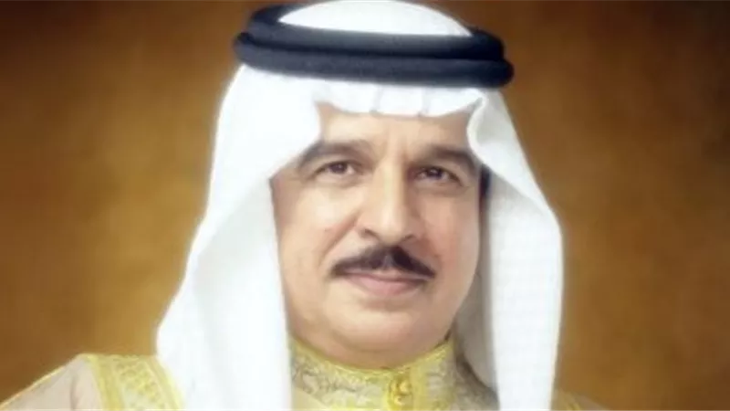 العاهل البحرينى يشيد بالعلاقات والتنسيق العسكرى مع أمريكا