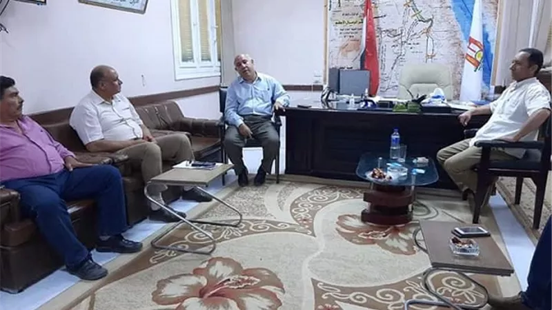 وفد وزارى يتفقد مزارع الذرة والنخيل بالوادى الجديد