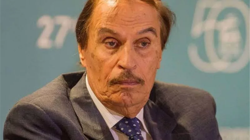 عزت العلايلى يكشف عن عمله المقبل