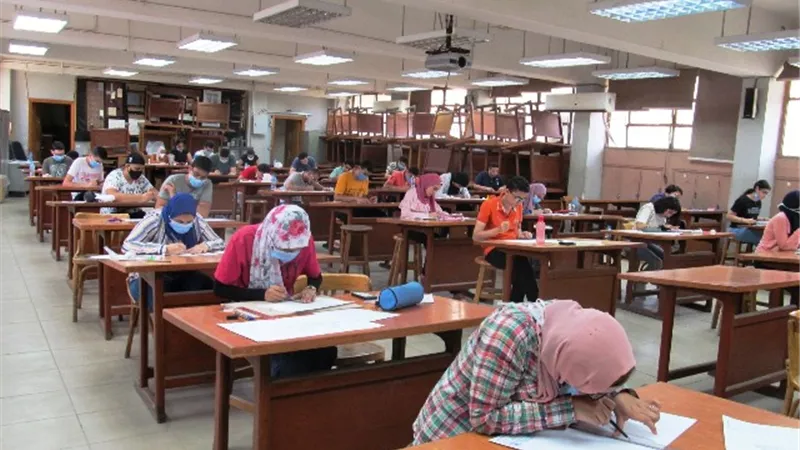 إقبال كبير على اختبارات القدرات فى مختلف الكليات بجامعة حلوان.. تعرف على نهاية التقديم
