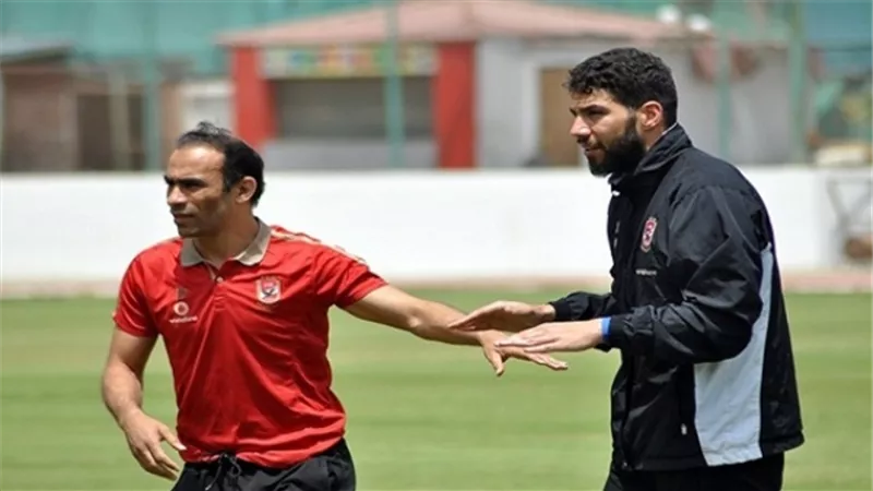 كواليس المشادة بين شريف اكرامي وعبد الحفيظ في غرفة الملابس بعد قرار الاهلي