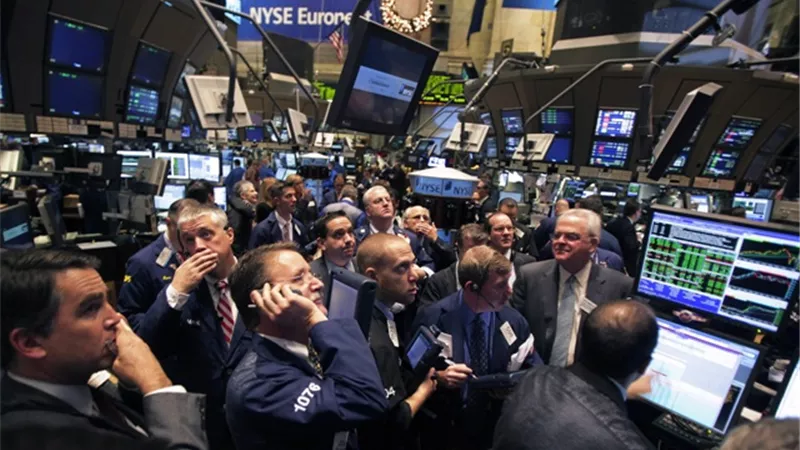 ارتفاع الأسهم الأمريكية بعد صعود ستاندرد آند بورز 500 لمستوى قياسى