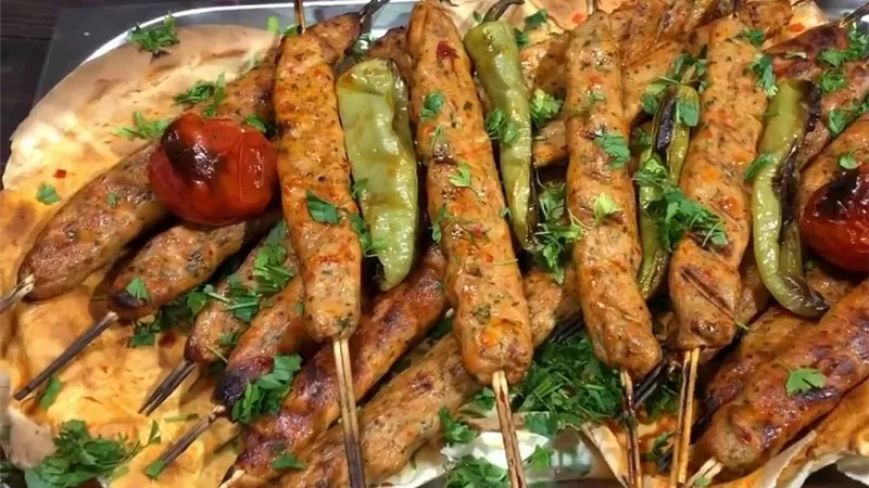 كباب الدجاج المدخن للشيف فاطمة ابو حاتى بالفيديو