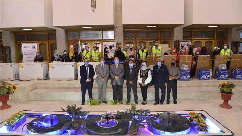 بمشاركة مؤسسة مصر الخير ..محافظ أسيوط يوزع 26 مشروع للمرأة المعيلة والأسر الأولى بالرعاية بتكلفة إجمالية 512 ألف جنيه