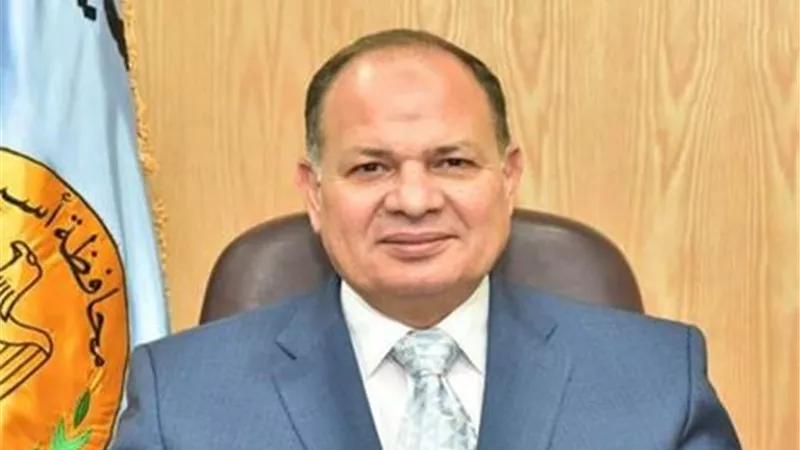 محافظ أسيوط يتفقد مشروع وحدة الرصف لبحث خطوات تطويره وتعظيم الاستفادة من امكانيات المشروع