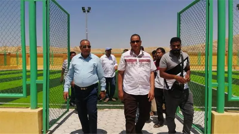 رزق وبركات يتفقدان أعمال الإنشاءات الرياضية بالطود جنوب الأقصر