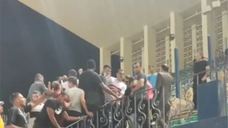 مشاجرة بين أمير مرتضى منصور وأحد التابعين لنادي مصر.. اعرف التفاصيل