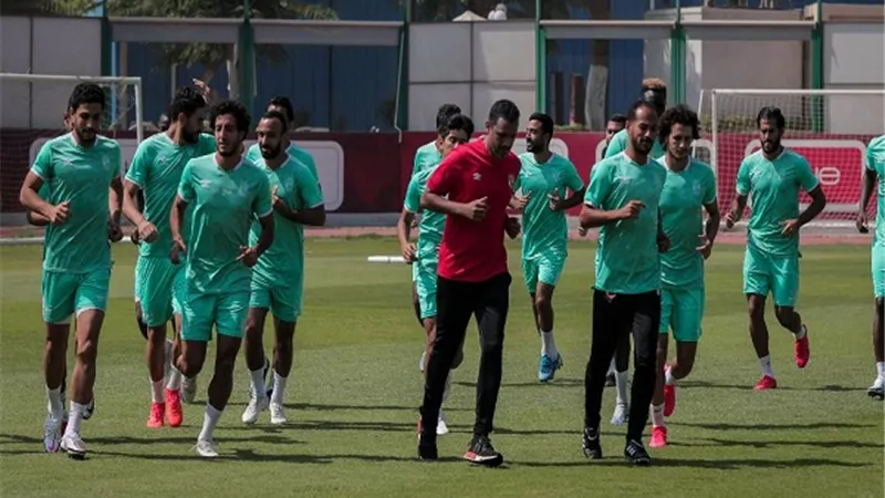 فايلر يحرص على تنفيذ جانب فني وخططي في تقسيمة للاعبى الاهلى