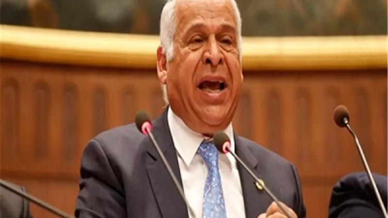 فرج عامر يطالب بوقف تحصيل رسوم ومصاريف الجامعات الخاصة لحين مراجعتها وتخفيضها
