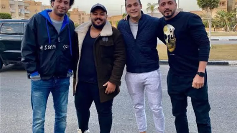 الممثل محمد القرموطي يخطط لسرقة كنز أثري مع نجوم مسرح مصر.. فهل تنجح خططهم؟