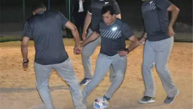 بعد الأهداف السياسية.. «مدبولي جاب جون».. مباراة كرة قدم بين الوزراء فى العلمين الجديدة.. وتألق وزير الشباب والرياضة.. صور