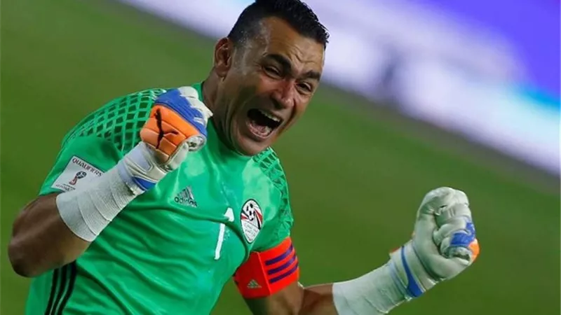 «كاف» يضع الحضرى ضمن استفتاء الحراس الأفضل في تاريخ كرة القدم بإفريقيا