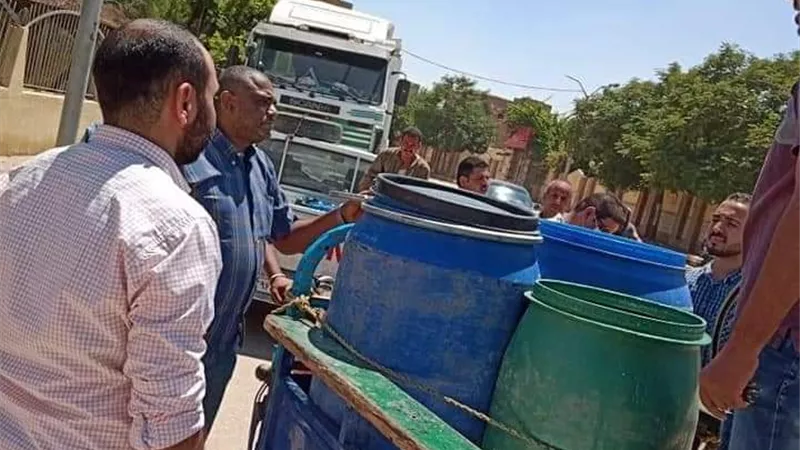 ضبط 500 لتر لبن فاسد ببنى سويف.