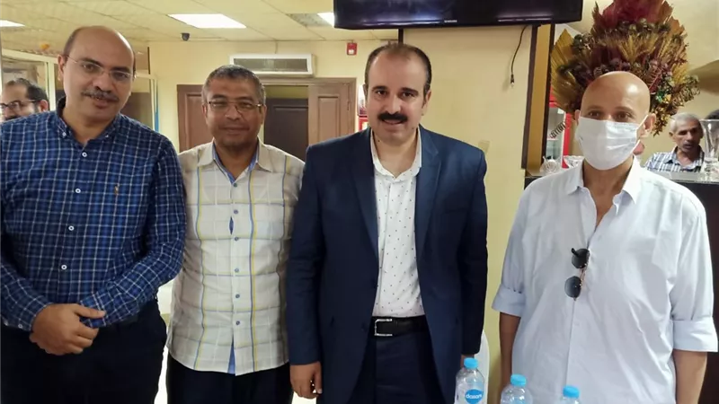 في عُرس نقابي لأعضاء المهن الطبية وكيل وزارة الصحة بالشرقية يشارك أطباء الأسنان فرحتهم