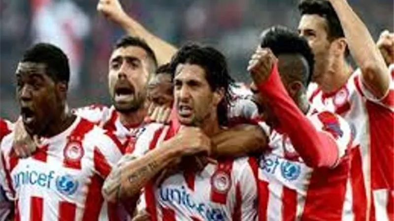 رسميا .. كوكا فى اولمبياكوس اليونانى حتى 2023