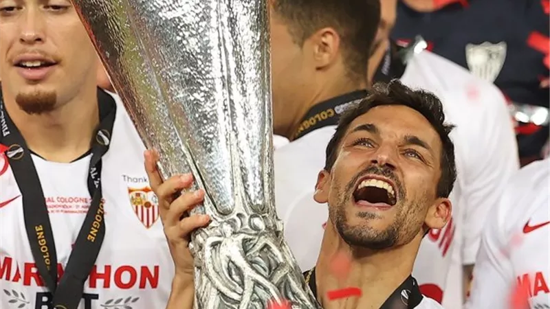 نافاس : إشبيلية عانى كثيرا للفوز بالدوري الأوروبي وأهدي اللقب إلى خوسيه رييس