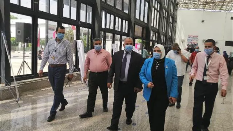 مدير تعليم الإسماعيلية يشهد أول ايام تنسيق الثانوية العامة بجامعة القناة .صور