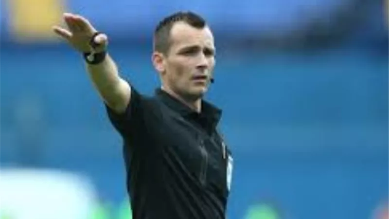 6 معلومات عن حكم مباراة القمة 120.. لاعب كاراتية وخبيرا اقتصاديا