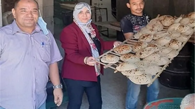 تموين الجيزة تواصل حملاتها علي المخابز للتأكد من الأوزان