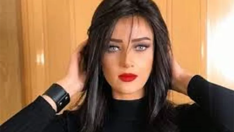 رضوى الشربينى تشعل السوشيال ميديا بفستان اسود