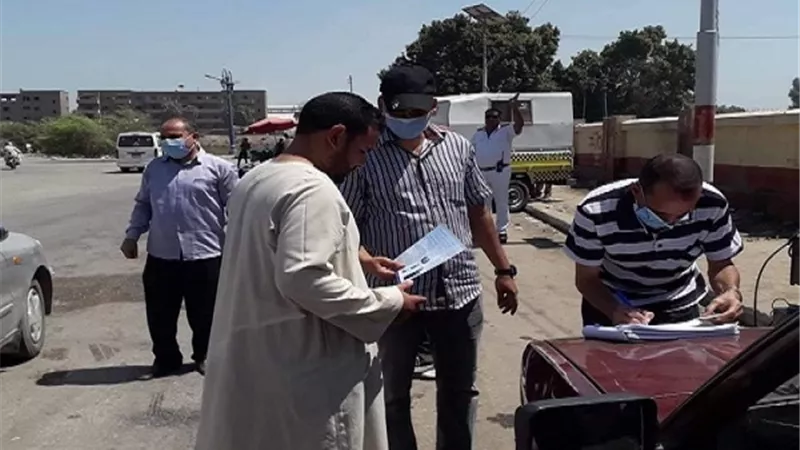جهاز شئون البيئة باسيوط يرفع مخلفات الاضاحي بابنوب والفتح