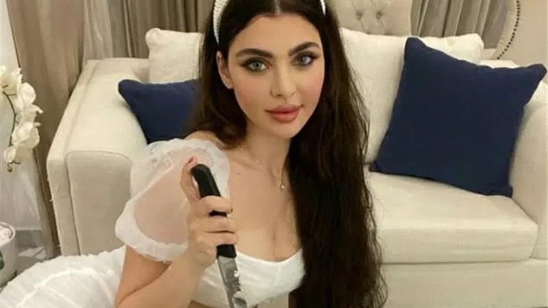قمر اللبنانية تخطف قلوب محبيها بـ