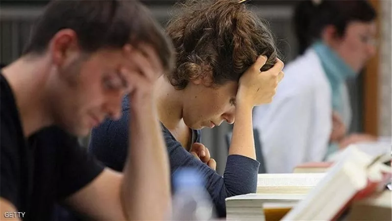 منحة غريبة من جامعة المانيا لدعم الكسالى