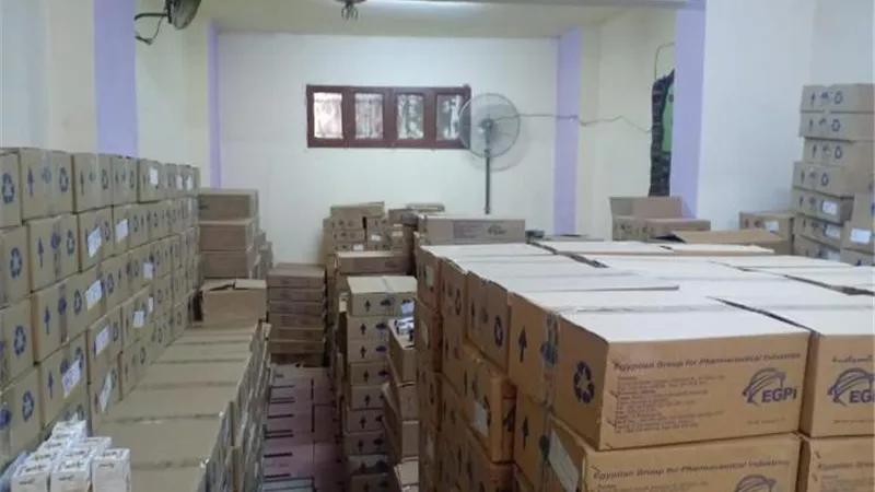 بالصور.. الرقابة الادارية تضبط 108آلاف لتر بنزين وسولار ومصنع تخزين أدوية غير مصرح باستخدامها بأسيوط