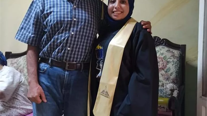 مبروك التخرج يادكتورة منى