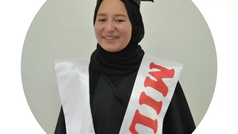 مبروك النجاح