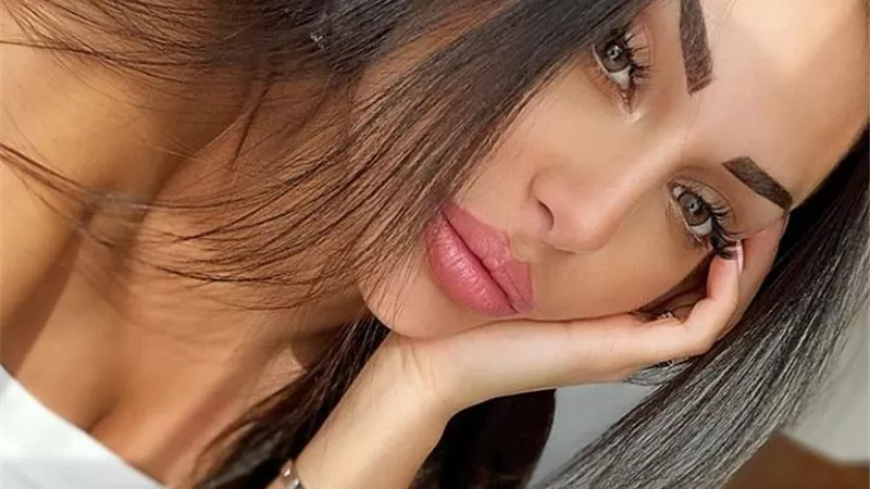 إطلالة رقيقة للفنانة هبه داغر عبر انستجرام
