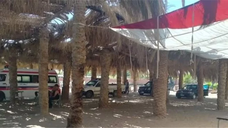 لليوم الثاني بعد مصرعهما غرقا في الإسماعيلية.. البحث عن جثة غريق وتشييع جثمان ابن عمه .. صور
