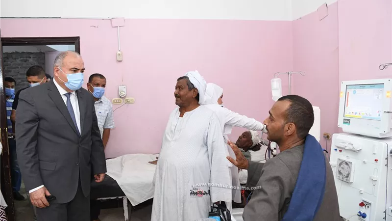 الداودى يقرر إنتداب طبيبين للعمل بوحدة الكلى الصناعى