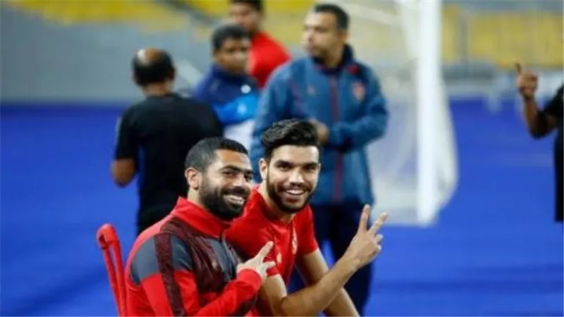 شوبير يضغط على الاهلى لاستمرار فتحى.. وعودة أزارو