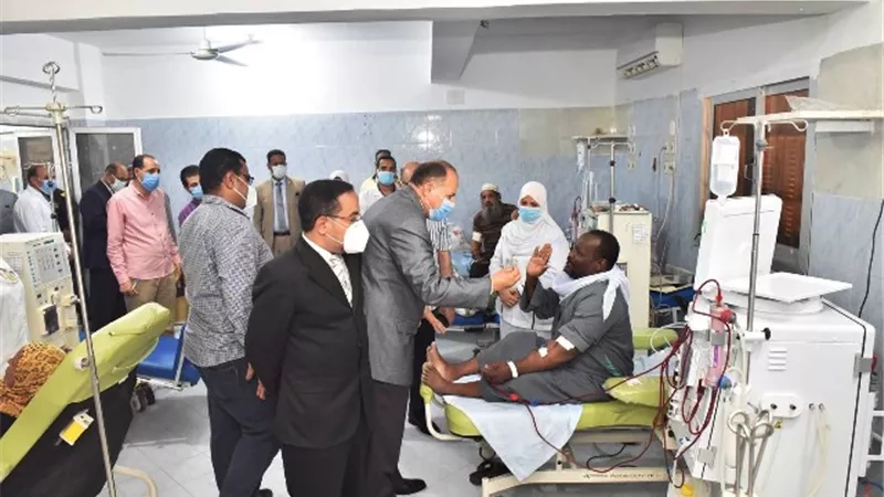 محافظ أسيوط يفتتح وحدة الغسيل الكلوى بمنفلوط وتشغيلها بأحدث الأجهزة.. بالصور
