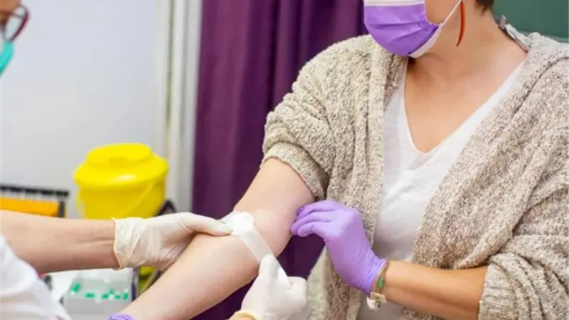 مفاجأة من العيار الثقيل حول علاج كورونا ببلازما الدم
