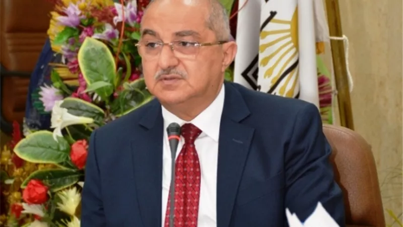 بدء الدراسة ببرنامجى الدراسات المسرحية والخرائط ونظم المعلومات بآداب أسيوط.. بالصور
