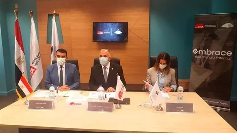 وزير الرى يشارك فى اختيار المتقدمين للبرنامج الرئاسى لتأهيل الشباب التنفيذيين للقيادة