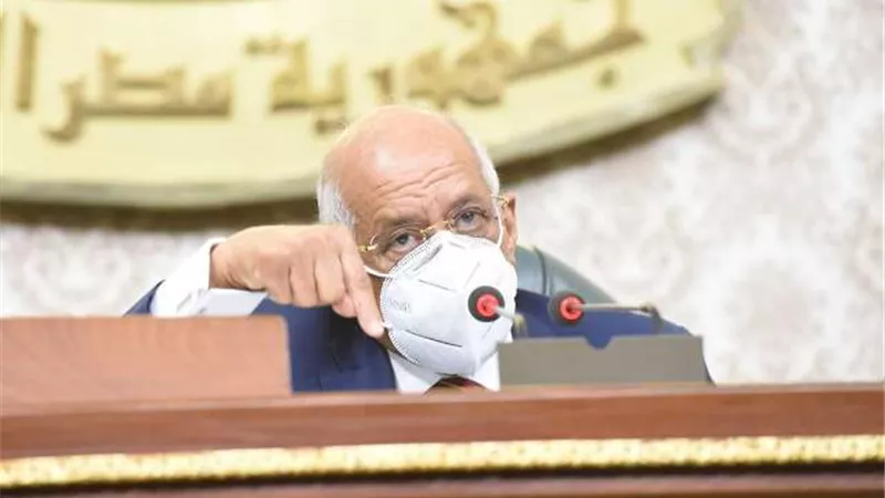 رئيس البرلمان: اقتراح وزير النقل بمنع وصول قطارات الوجه القبلي لمحطة القاهرة يهدف لتخفيف التكدس ولا تمييز في ذلك