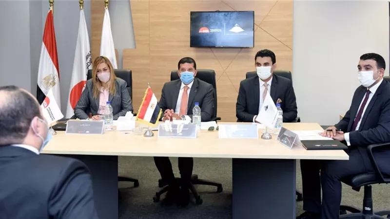 رئيس هيئة الاستثمار يشارك في لجان المقابلات الشخصية لـ البرنامج الرئاسي لتأهيل التنفيذيين للقيادة