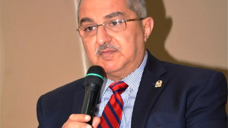 جامعة أسيوط تعلن ختام أعمال المشروع العلمى المشترك بين كلية الهندسة.. بالصور