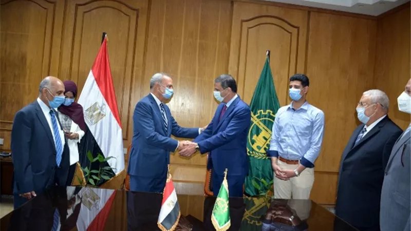 محافظ القليوبية يوقع بروتوكول تعاون مع البنك الزراعي المصري