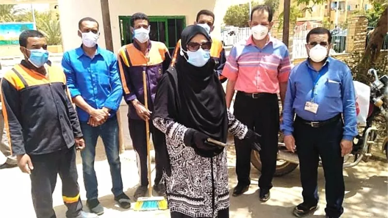 لا مساس بعمالة مستشفيات الوادى الجديد وزيادة بافراد الأمن والنظافة.. بالصور