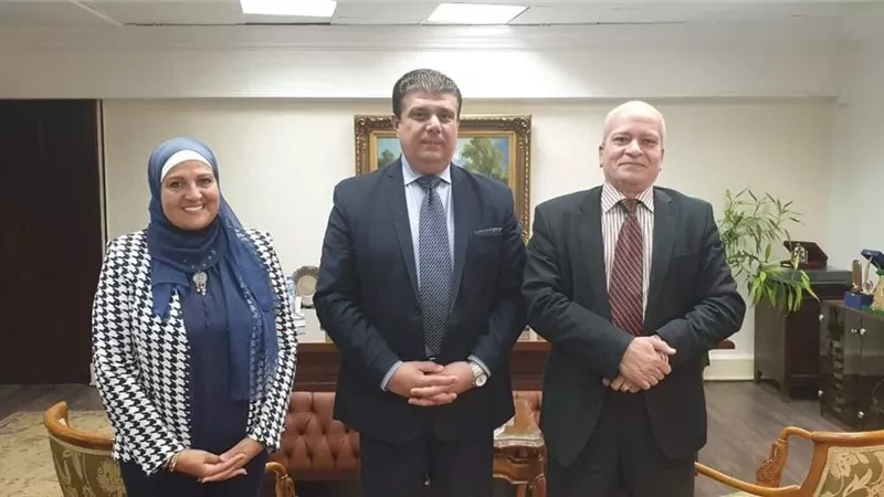 رئيس الهيئة الوطنية للإعلام يلتقي برئيس قطاع الهندسة الإذاعية