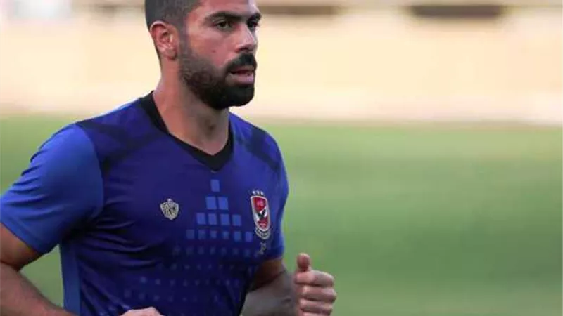 احمد فتحى يطلب البقاء فى الاهلى