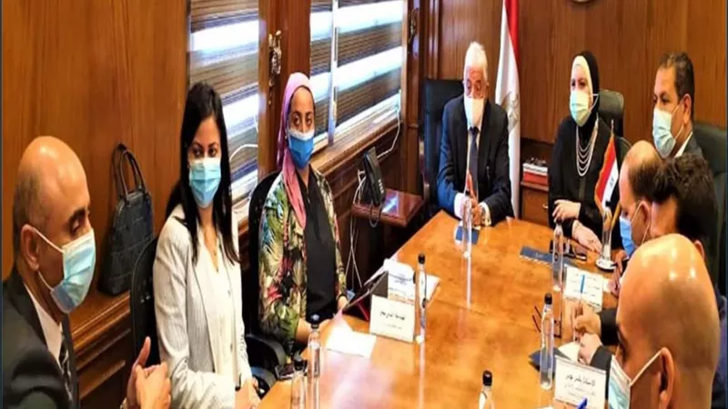 جامع وفوده بحثا خطط إنشاء مناطق صناعية وحرفية بالمحافظة